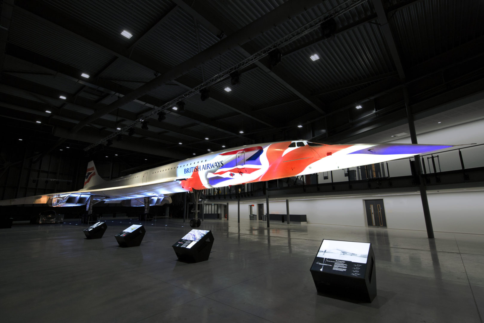 ProjectionArtworks_AeroSpace_Concorde_SKeyte001resized.jpg