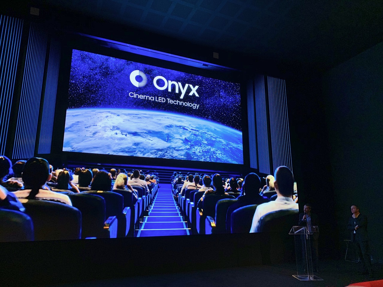 Samsung-Onyx.jpeg