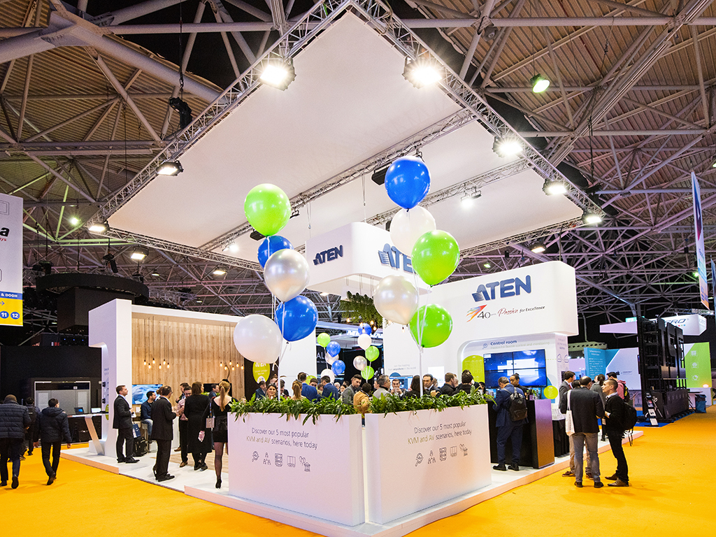 16_1_BoothParty-59.jpg