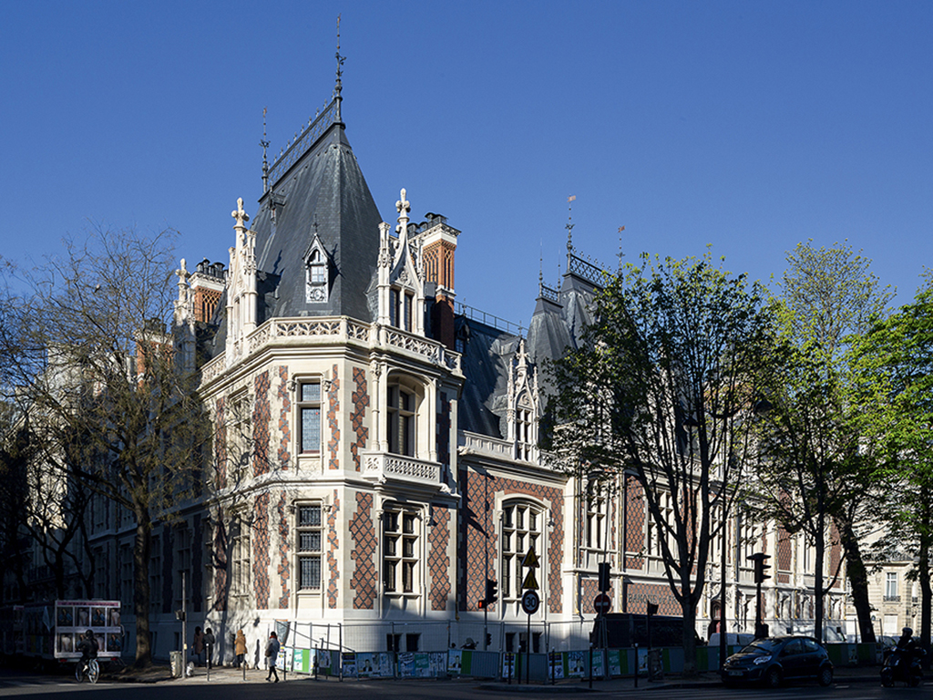 1_Facade 2 Cité de l’Economie_Charlotte Donker.jpg