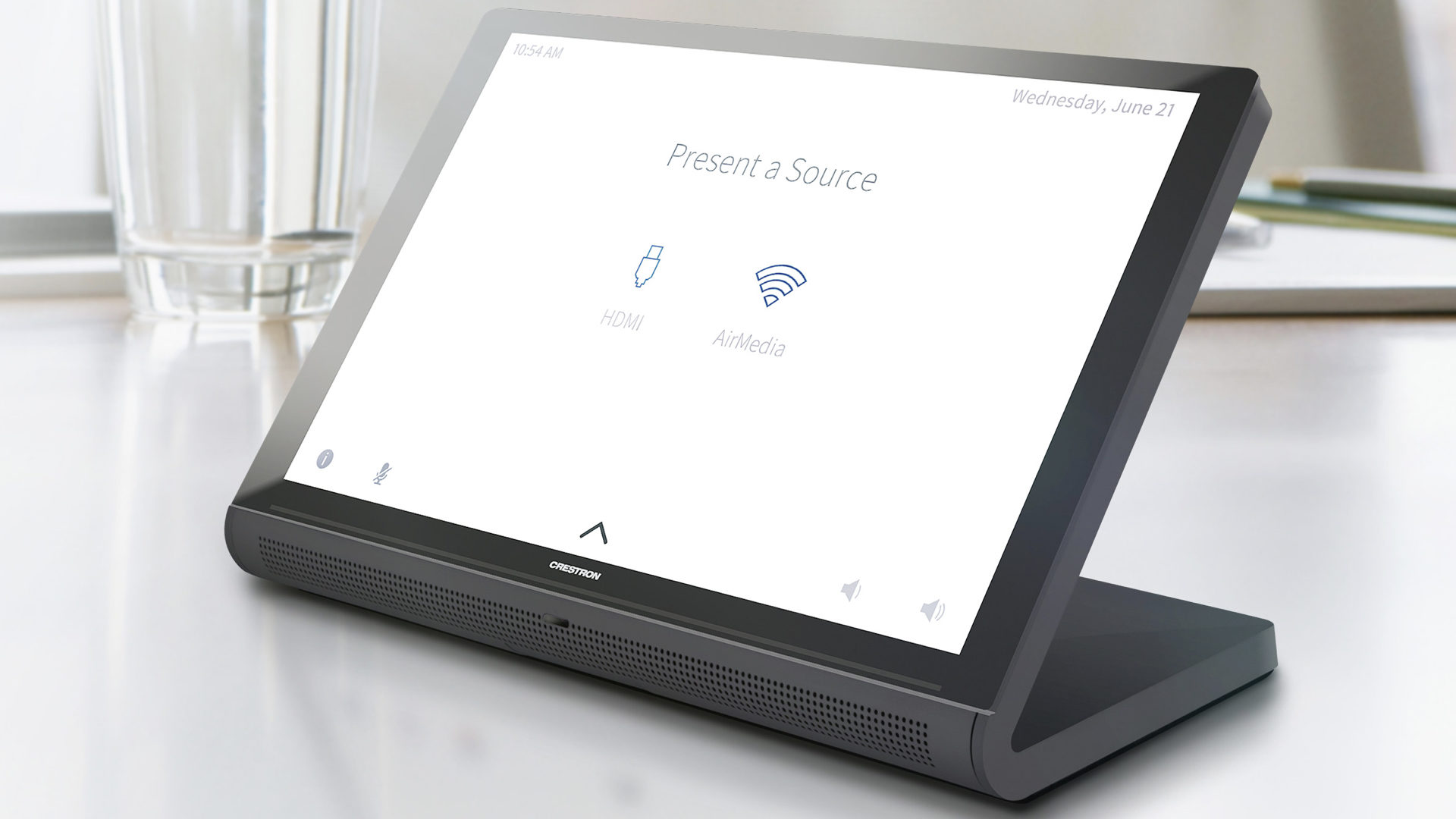 Les nouveaux écrans tactiles de la série 70 de Crestron, idéal pour les entreprises © DR