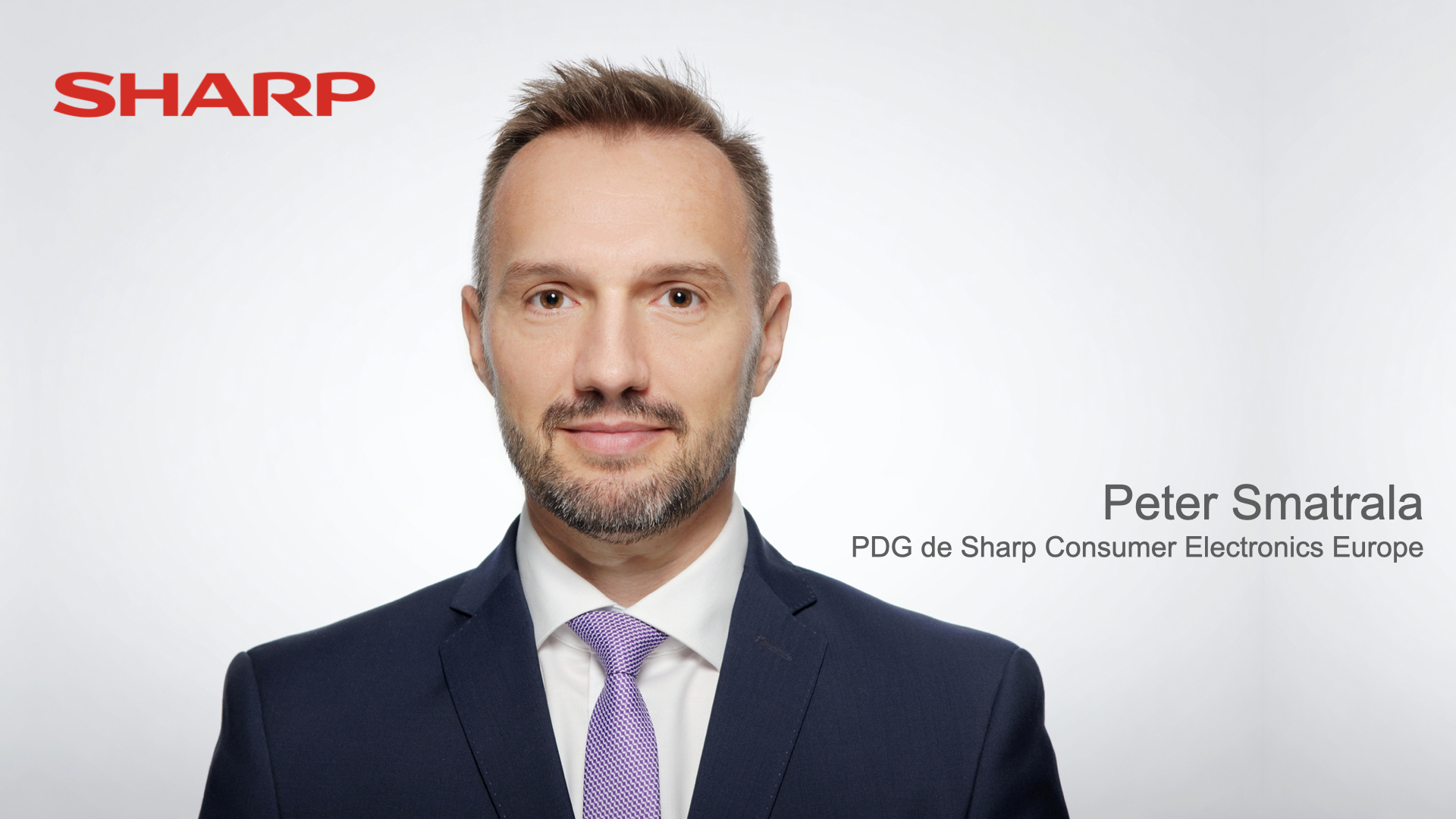 Sharp harmonise le nom de sa marque sur la scène internationale © DR