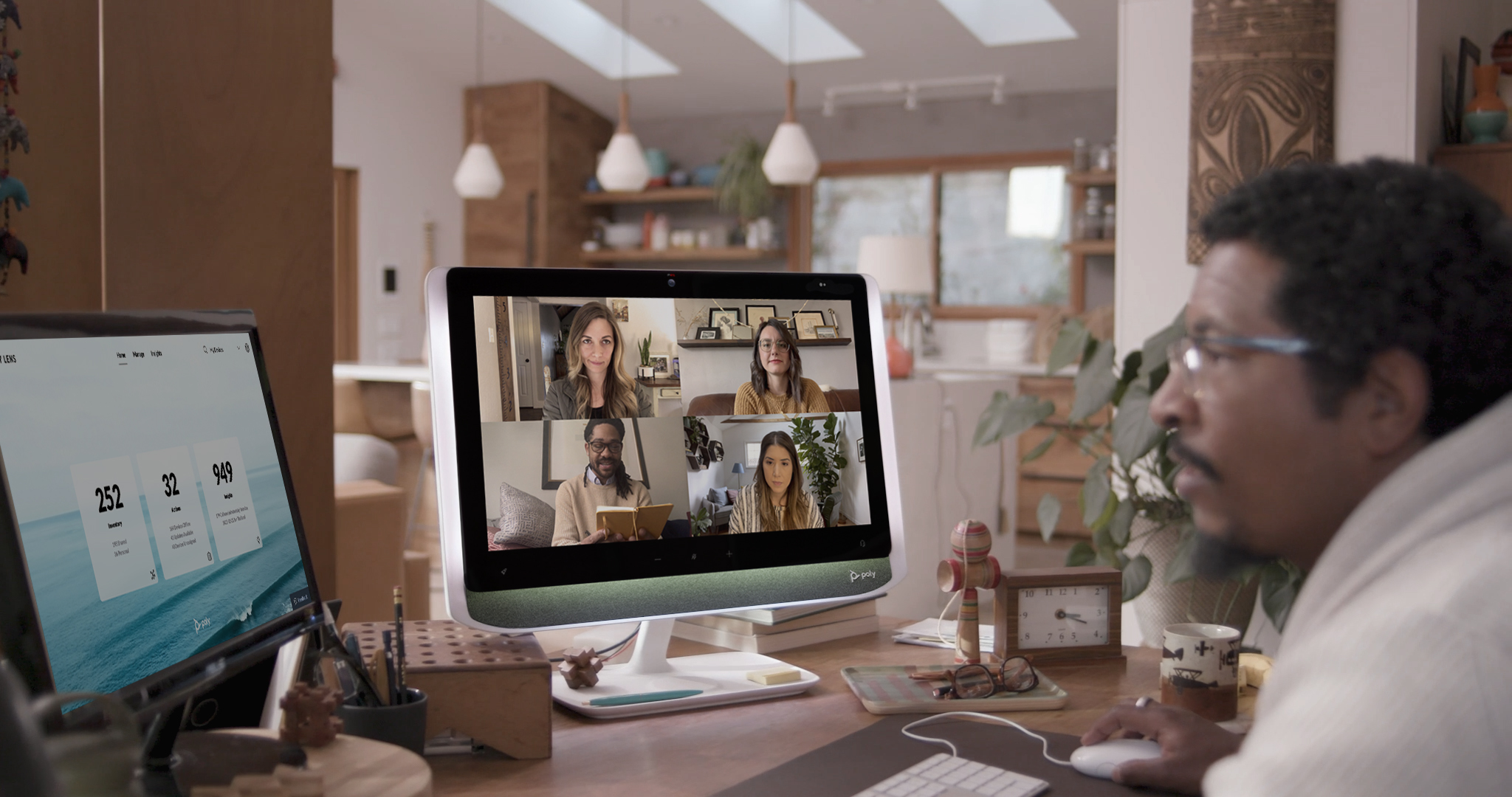 Un nouvel ensemble de solutions de visioconférence individuelles chez Poly © Poly Lens