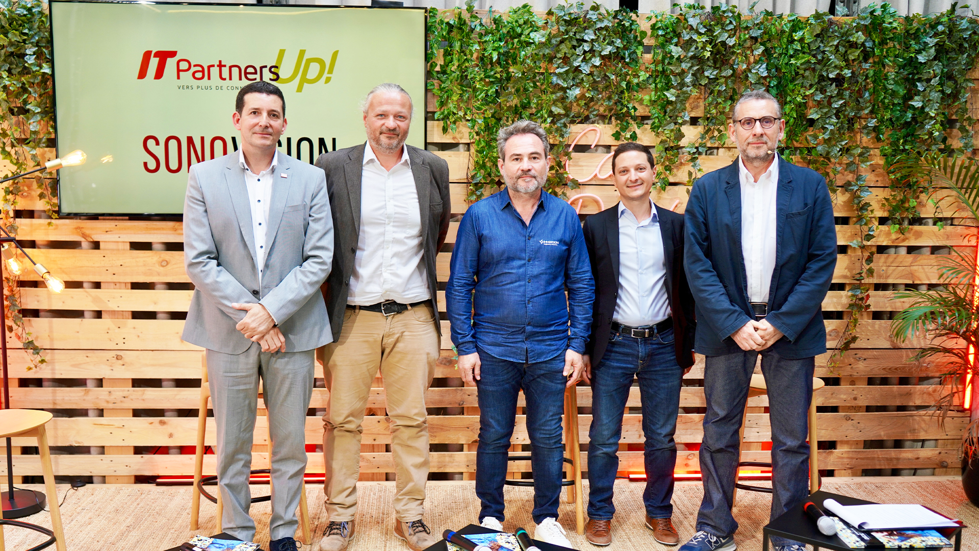 IT Partners - Comment créer un studio de création dans sa salle de réunion ? - Partie 3