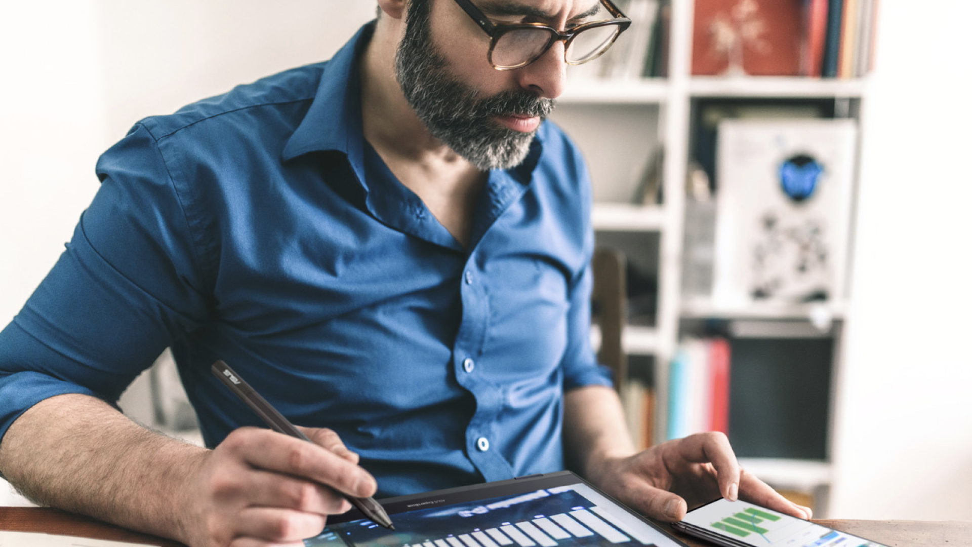 Performances et mobilité en entreprise avec l’Asus ExpertBook B5 © DR