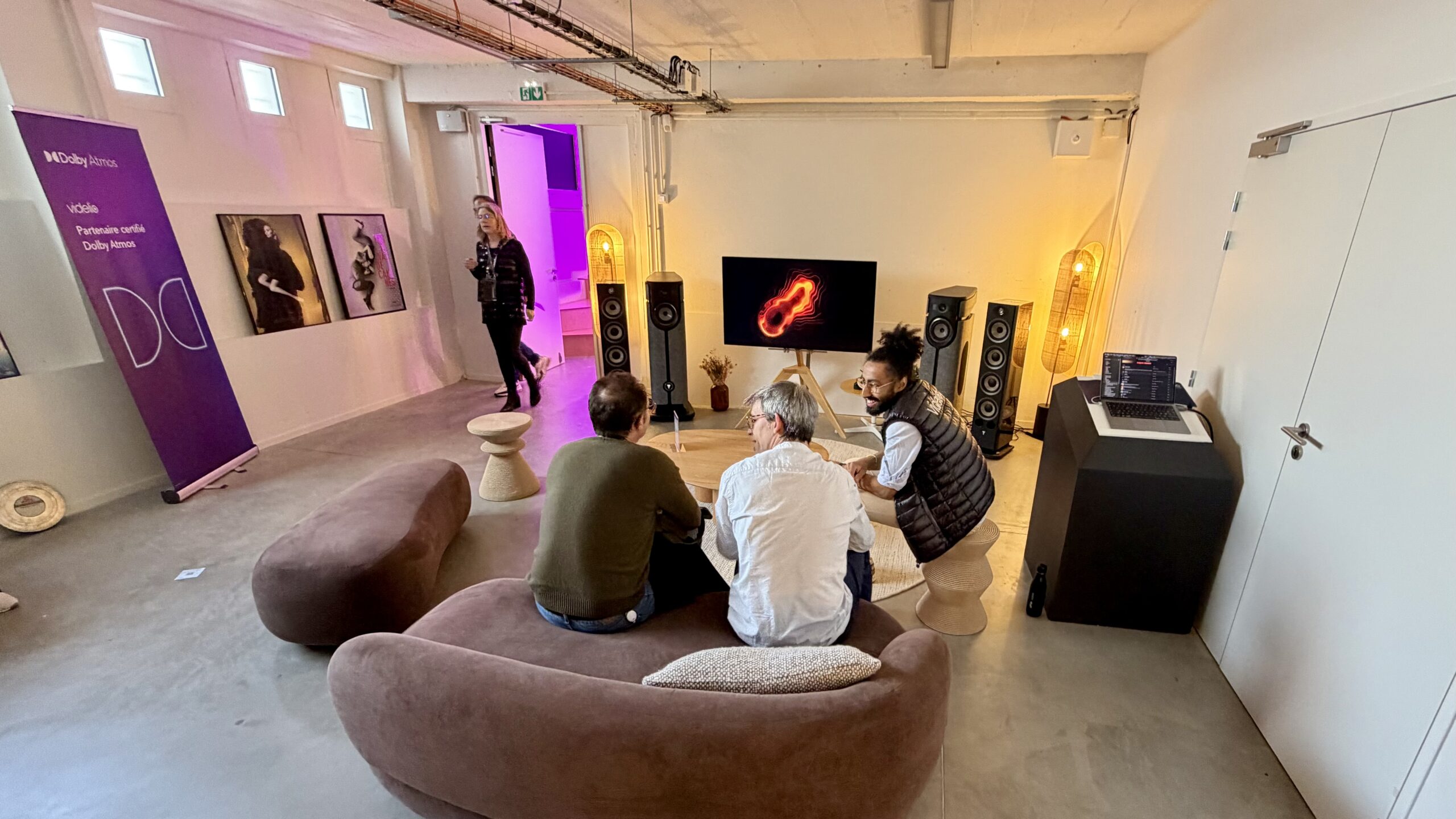 Présentation de la technologie Dolby Atmos aux entreprises lors de la JPO organisée par Vidélio
